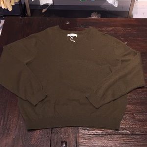 NWT MERINO WOOL V- NECK SWEATER